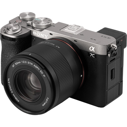 Viltrox AF 50mm f/2 Air FE Lens (Sony E) - Image 8